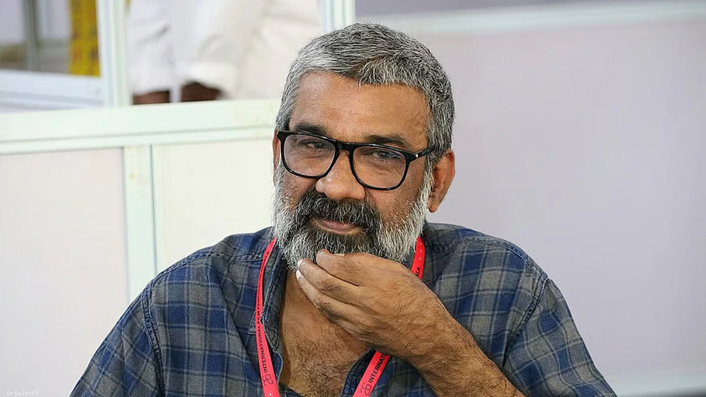 অভিনেত্রীকে নিপীড়নের অভিযোগে পরিচালক গ্রেফতার