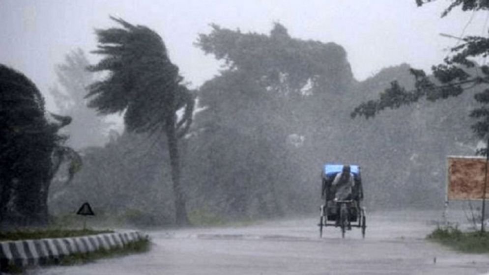 দেশের ৮ অঞ্চলে ঝোড়ো হাওয়া ও বজ্রবৃষ্টির পূর্বাভাস