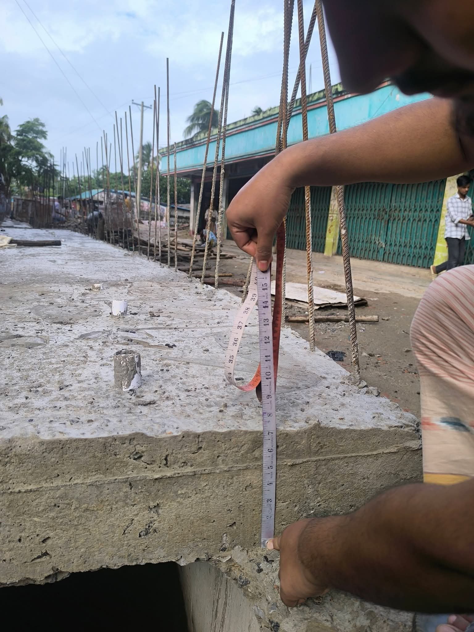 মাতারবাড়ীতে ৭ কোটি টাকার ড্রেন নির্মাণে অনিয়মের অভিযোগ, দেখেও নীরব স্থানীয় জনপ্রতিনিধিরা...