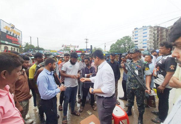 অতিরিক্ত ভাড়া আদায়: ট্যুরিস্ট জীপ সিন্ডিকেটের বিরুদ্ধে অভিযান:জরিমানা ও গাড়ি জব্দ