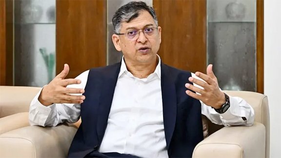 শেখ হাসিনাকে ভারত কেন এই সুযোগ দিল