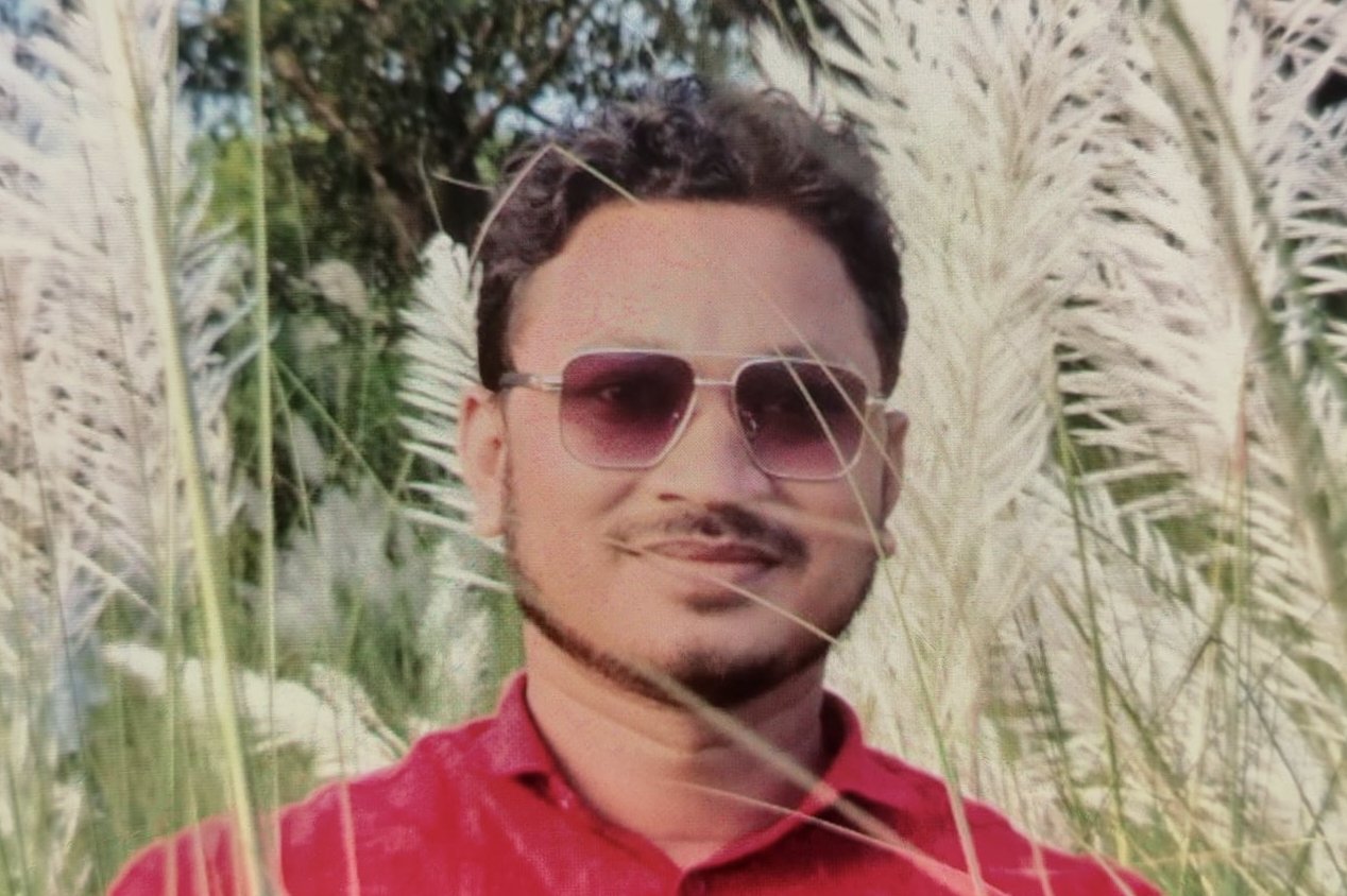 উখিয়া ভূমি অফিসে নাজির আলমগীরের 'রাজত্ব': সেবাপ্রার্থীদের ভোগান্তি ও ক্ষোভ